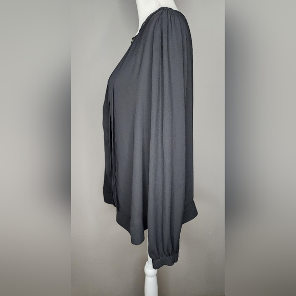 FOREVER 21 Long Sleeve Blouse. Beaded Round Neck. Button Up Back. Size 2XL - Picture 3 of 12